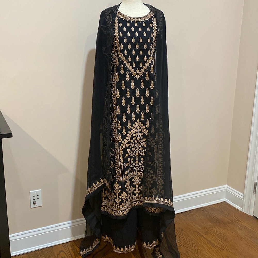 *SALE* Indian/ Pakistani Black Embroidered Gharara Suit